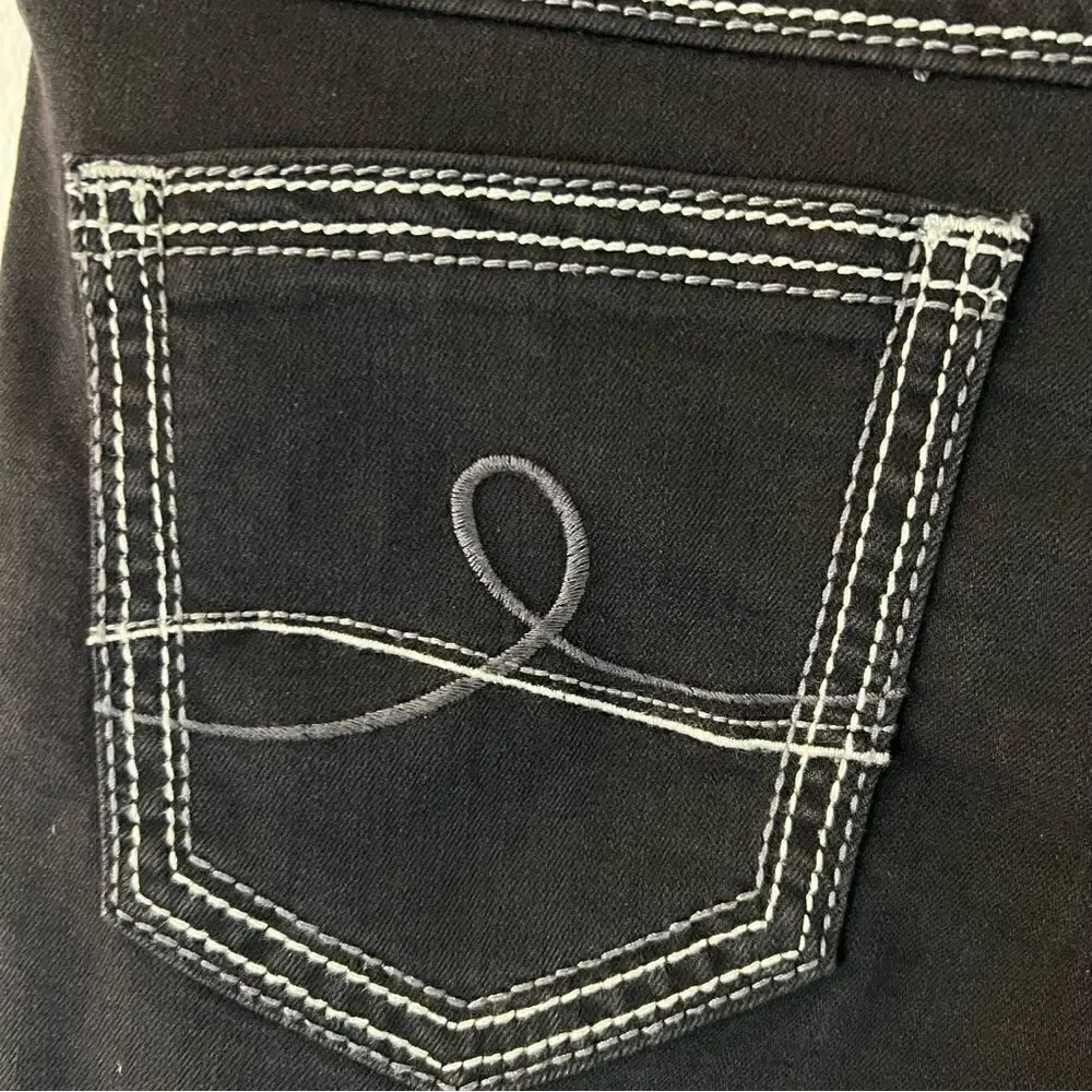 NWT Seven7 Rodeo Short Size 6 Black Denim 5” Inseam Crafted Stitches
